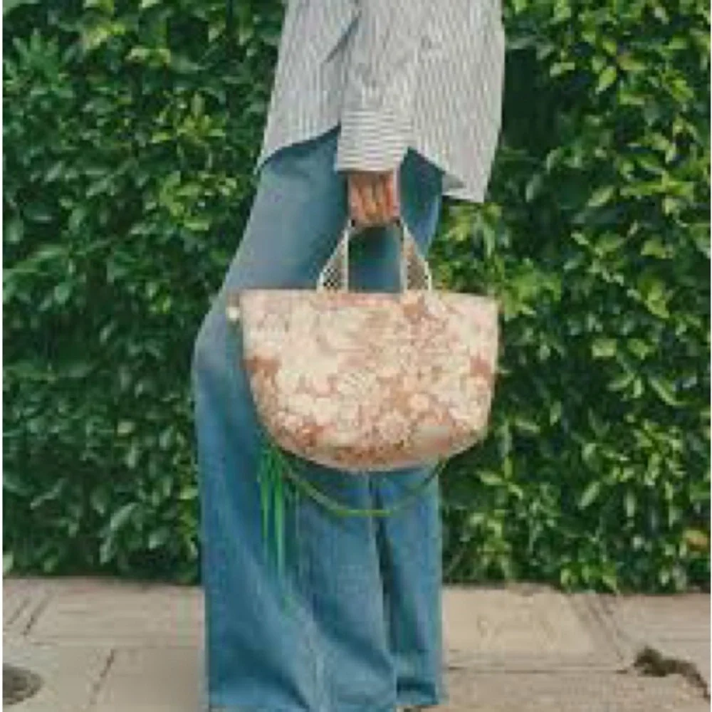 Clare V. Mini Bateau x MOTHER Collab - Picture 9 of 9